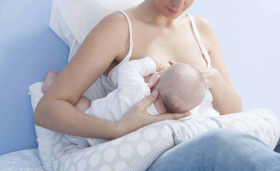 Breastfeeding Essentials Checklist For Nursing Moms The Gentle